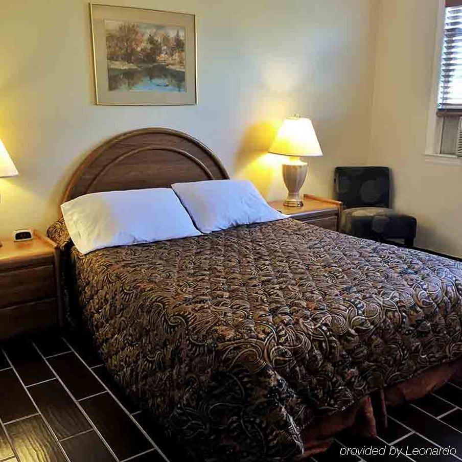 Budget Host East End Hotel In Riverhead Εξωτερικό φωτογραφία